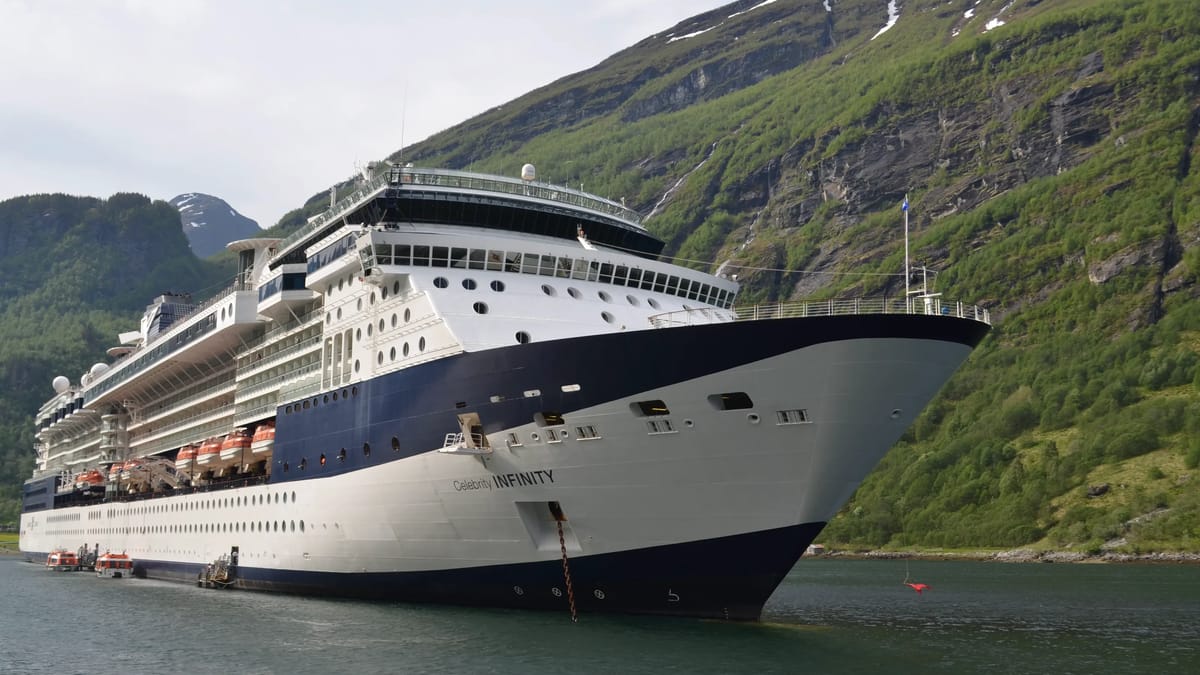 Celebrity Infinity - Photo 1