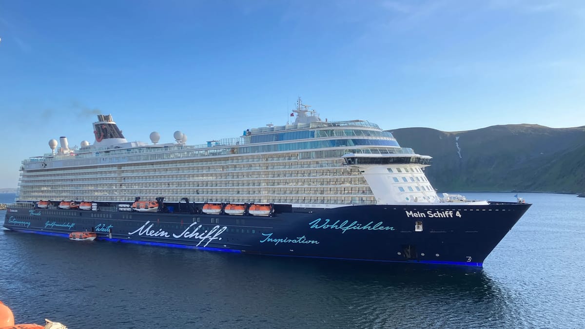 Mein Schiff 4 at sea