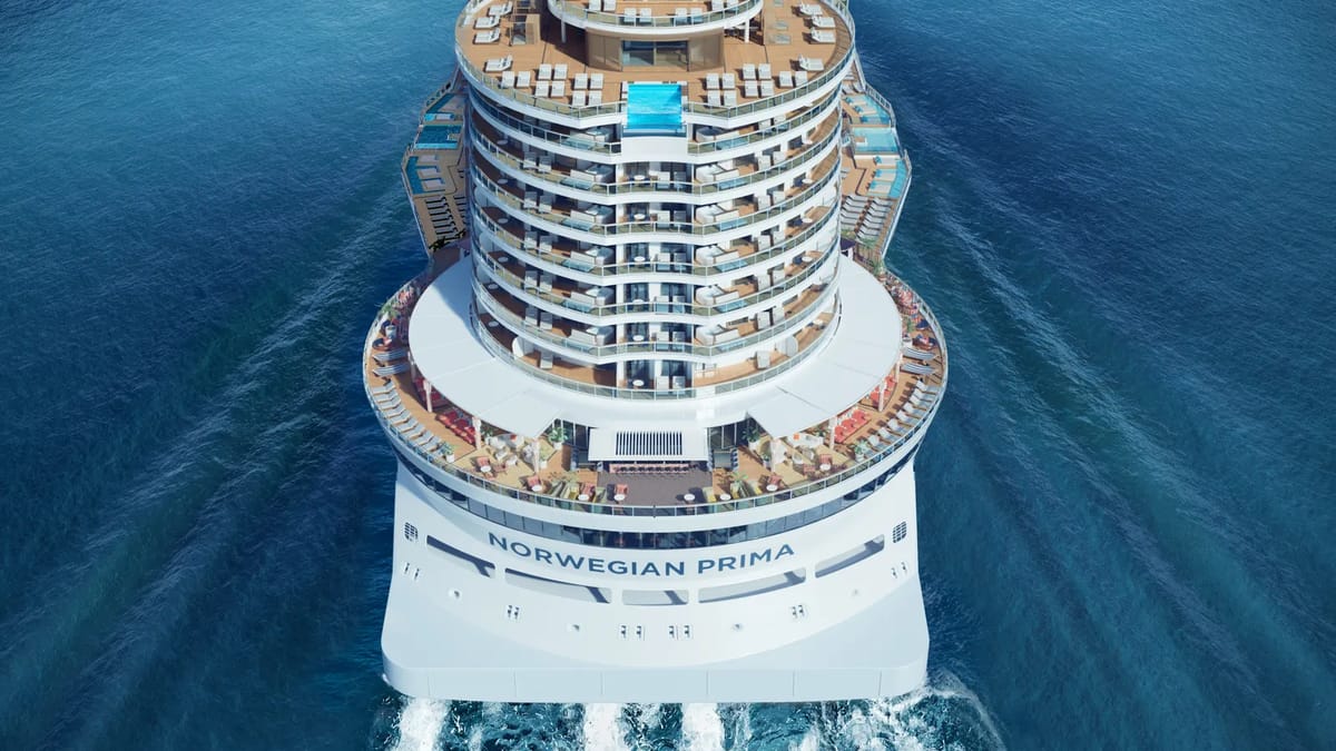 Prima ship exterior Aft 01