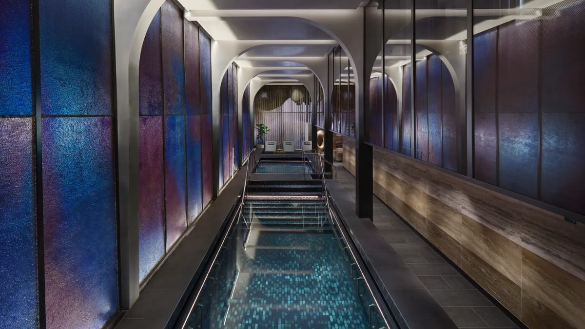 & Viva, Mandara Spa Pool