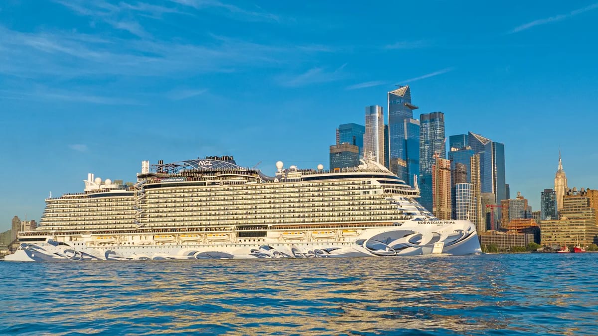 Sails from NYC (1)