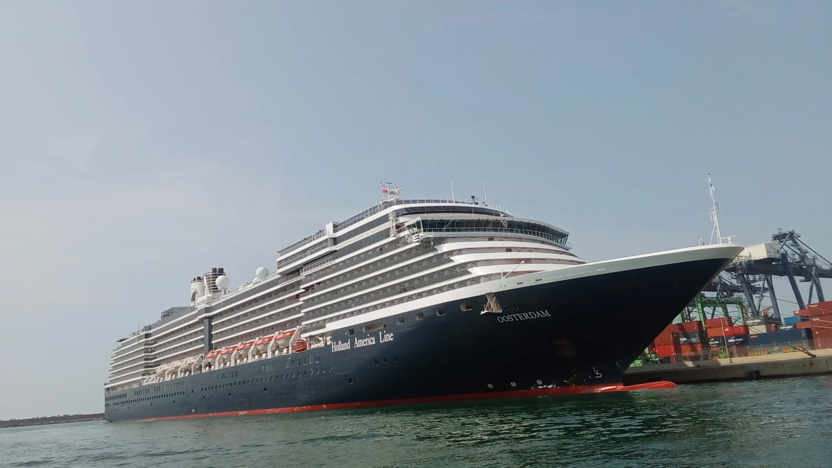 Oosterdam cruise ship