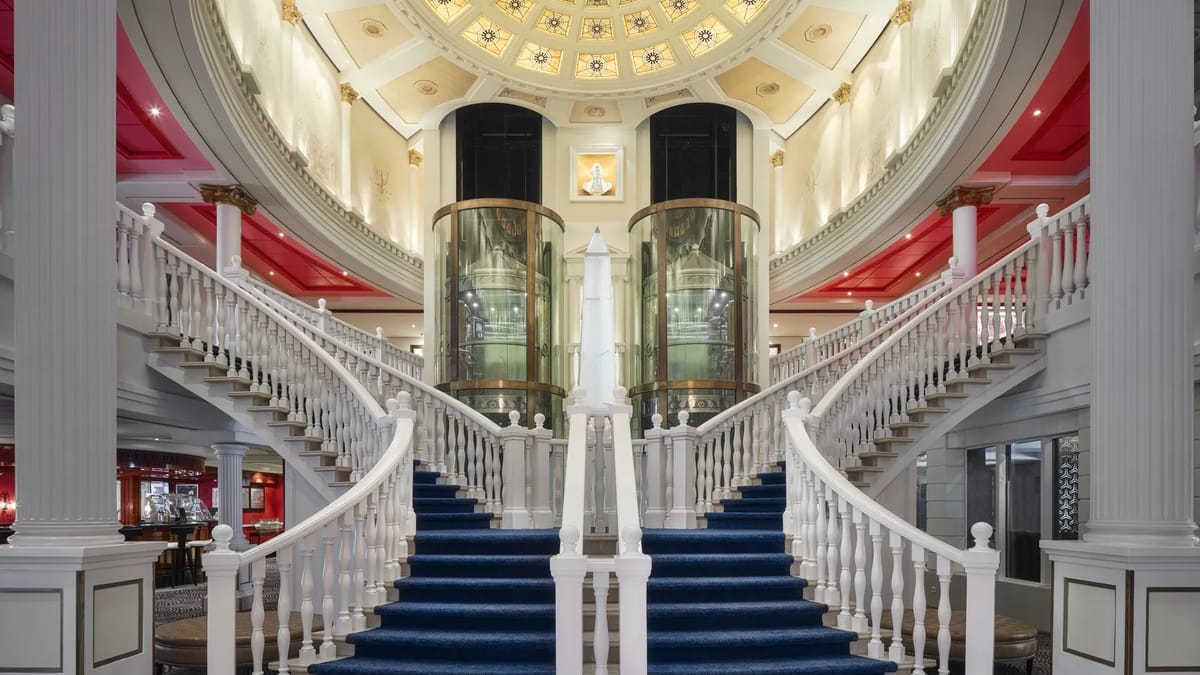 Pride of America - Atrium