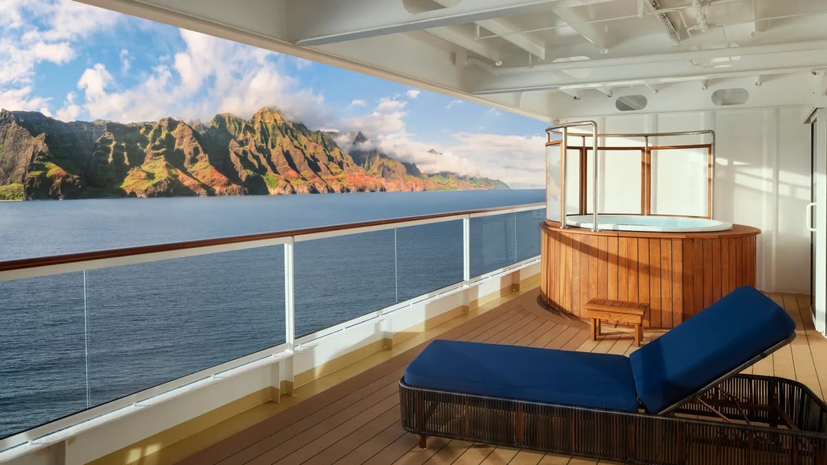 Pride of America - Deluxe Owner's Suite with Large Balcony