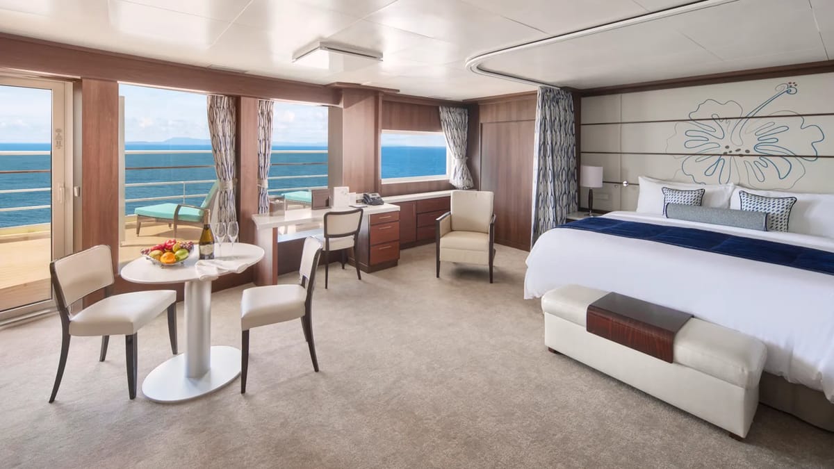 Pride of America - Deluxe Penthouse with Large Balcony