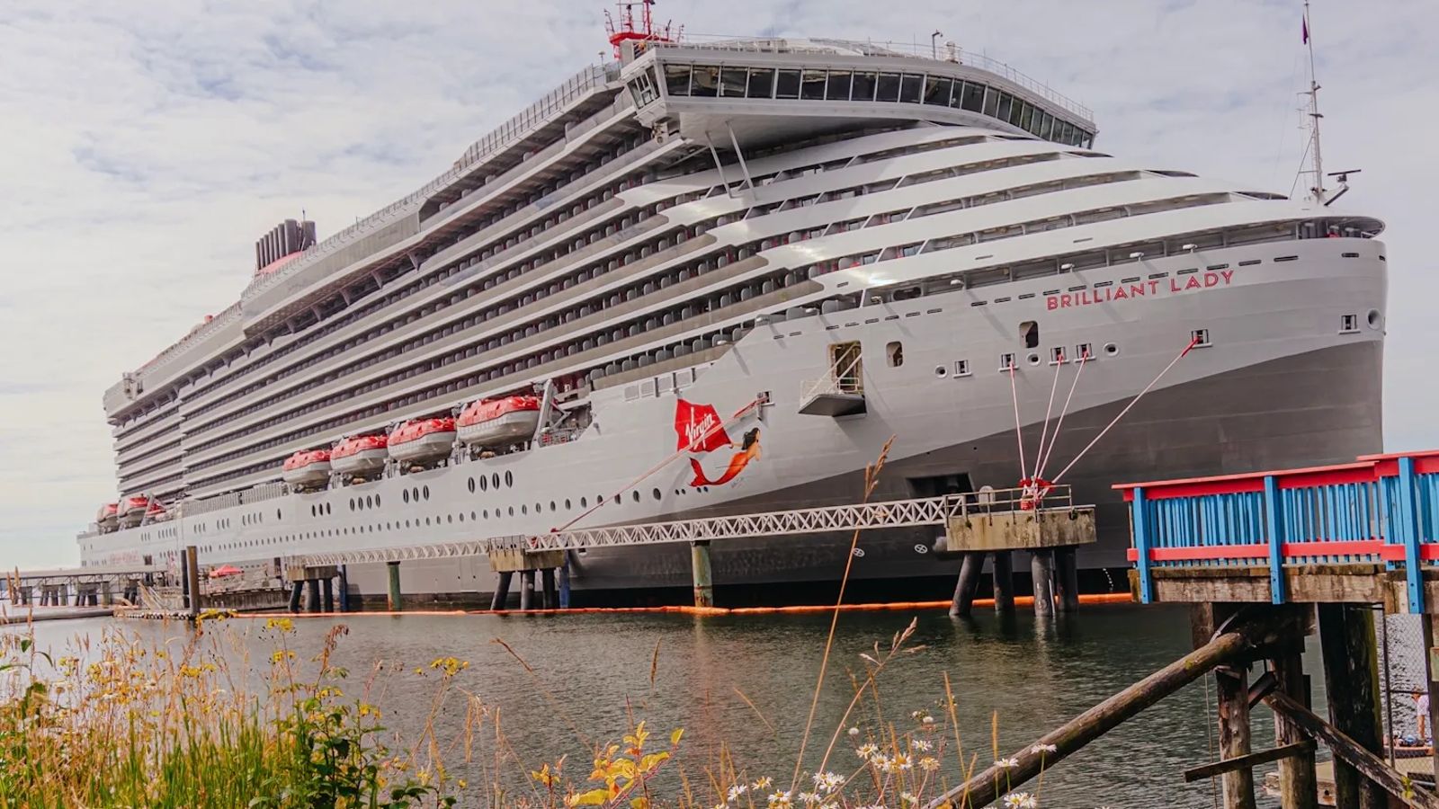 Brilliant Lady cruise ship