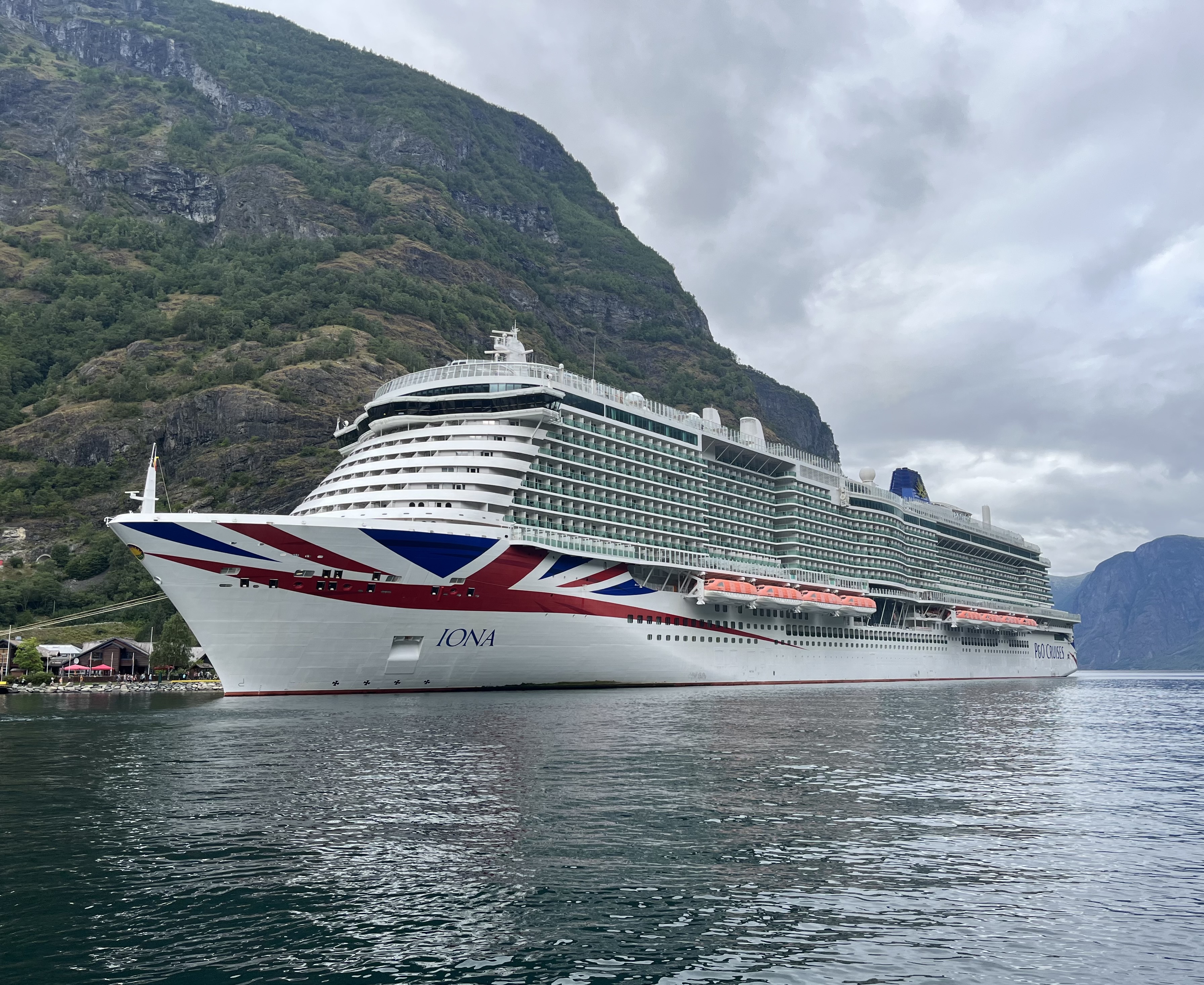 Iona cruise ship