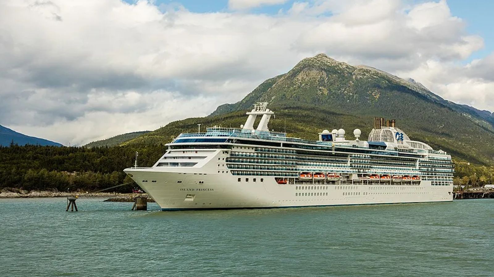 Island Princess at sea