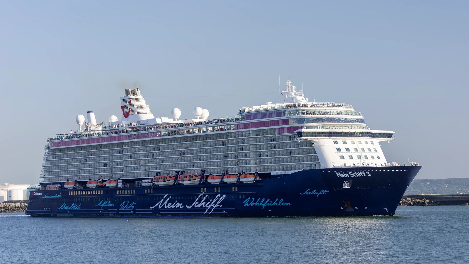 Mein Schiff 3 at sea