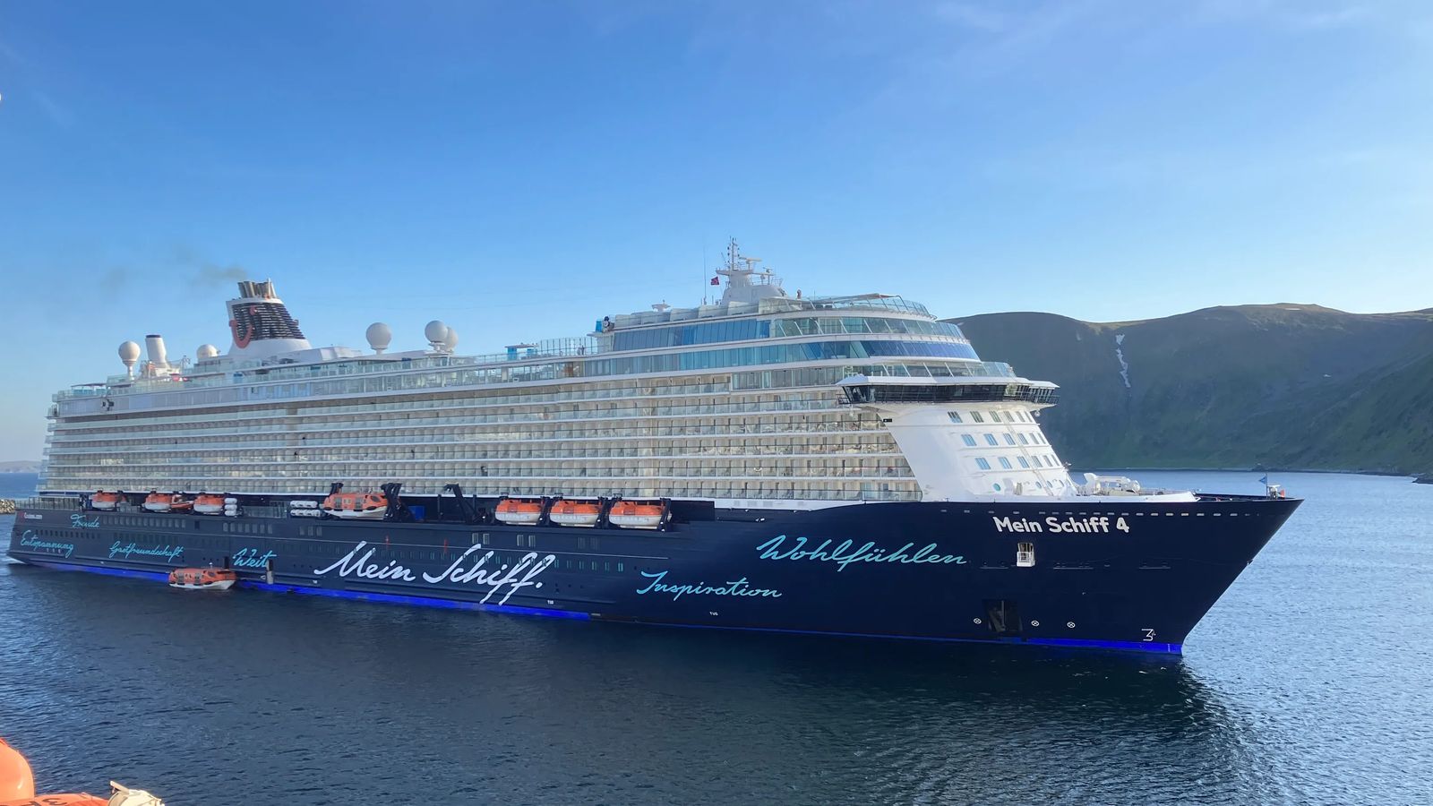 Mein Schiff 4 at sea