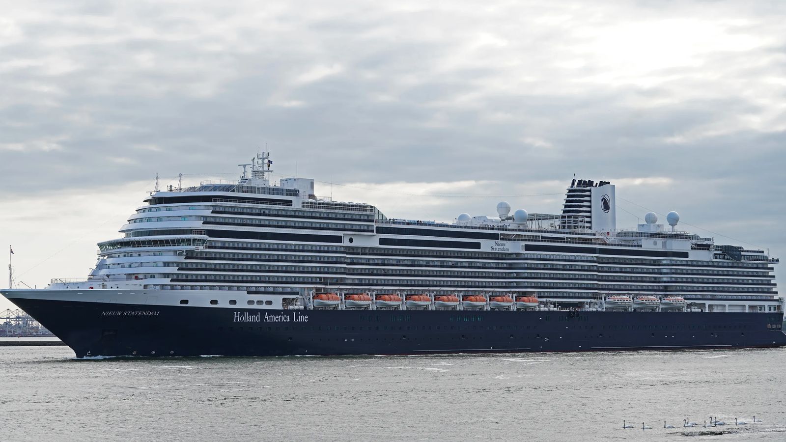 Nieuw Statendam cruise ship