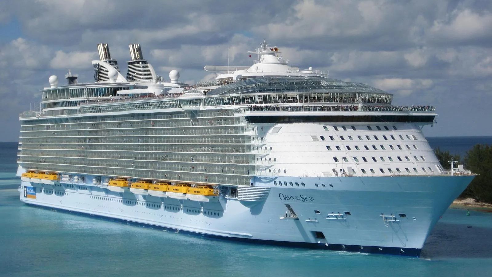 Oasis Of The Seas at sea