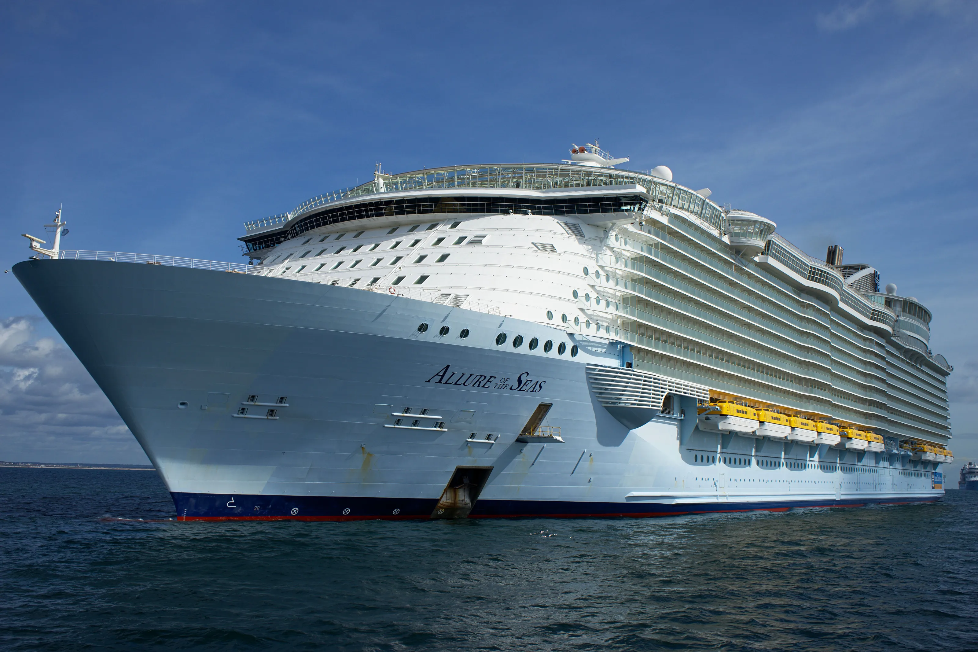 Allure Of The Seas at sea
