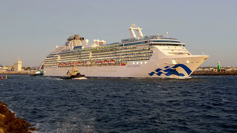 Coral Princess at sea