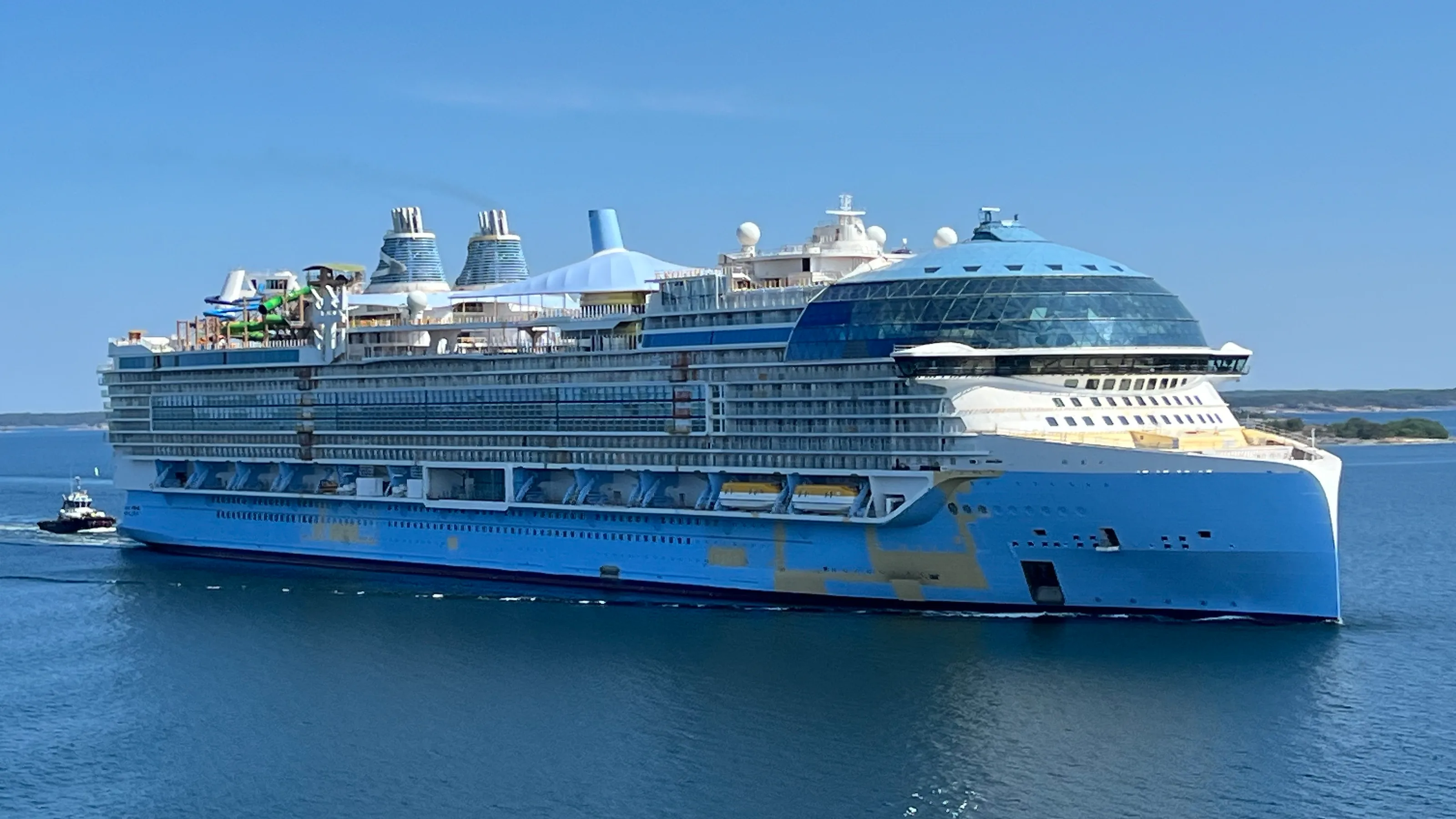 Icon Of The Seas at sea
