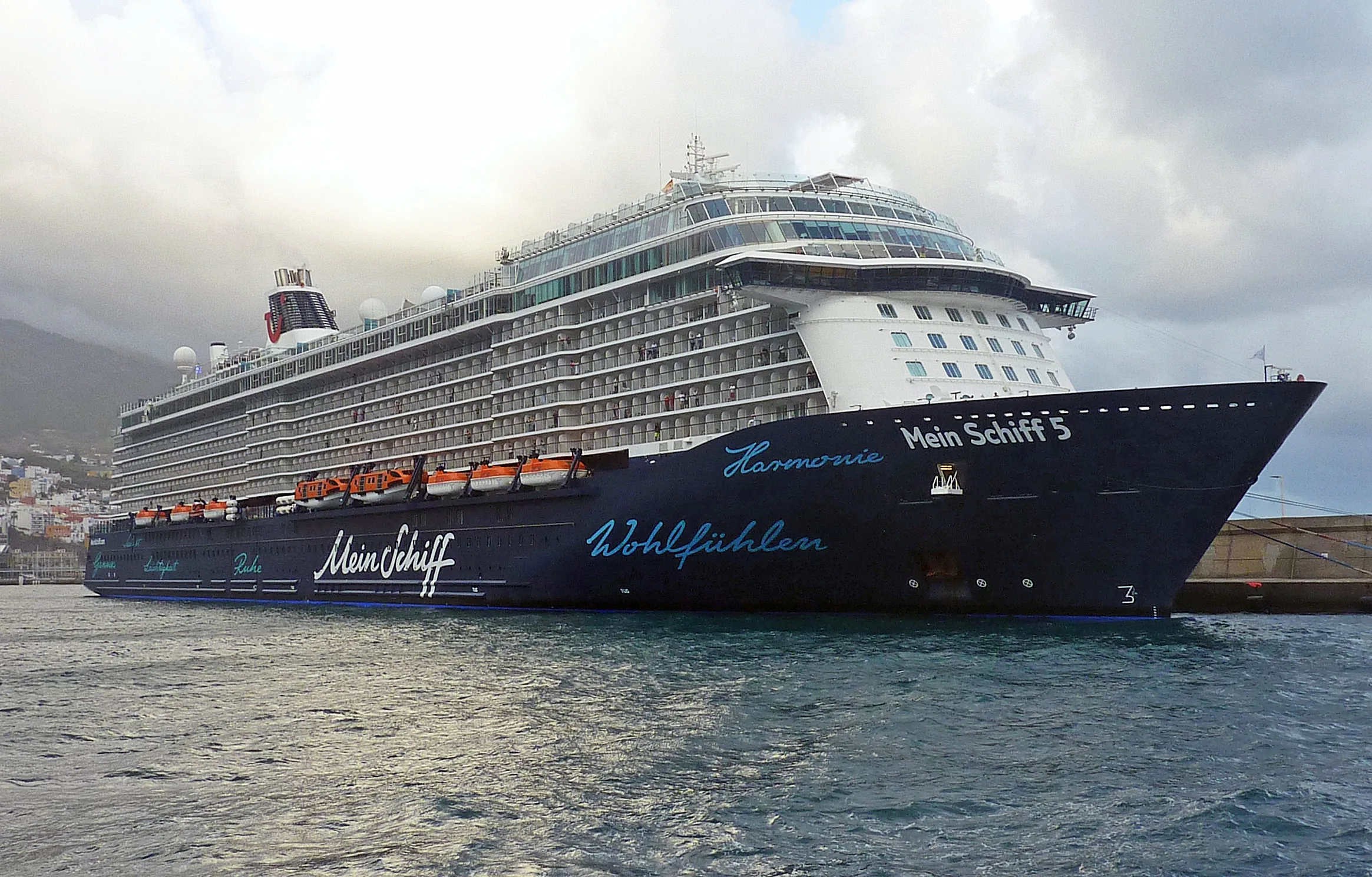 Mein Schiff 5 at sea