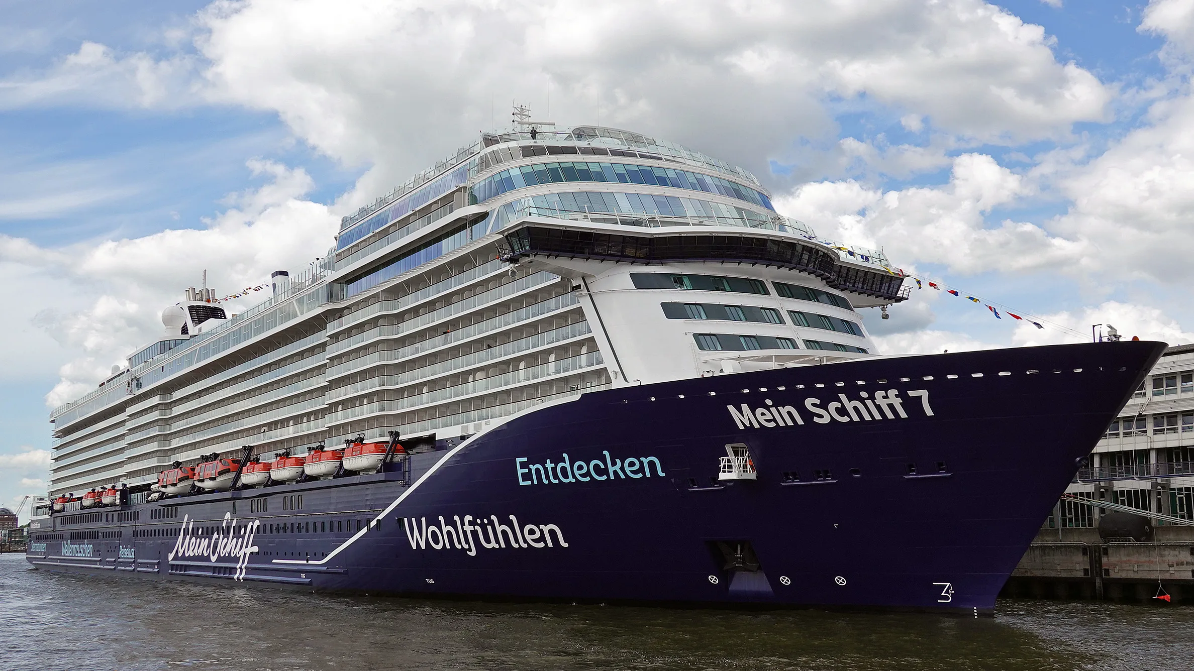 Mein Schiff 7 at sea