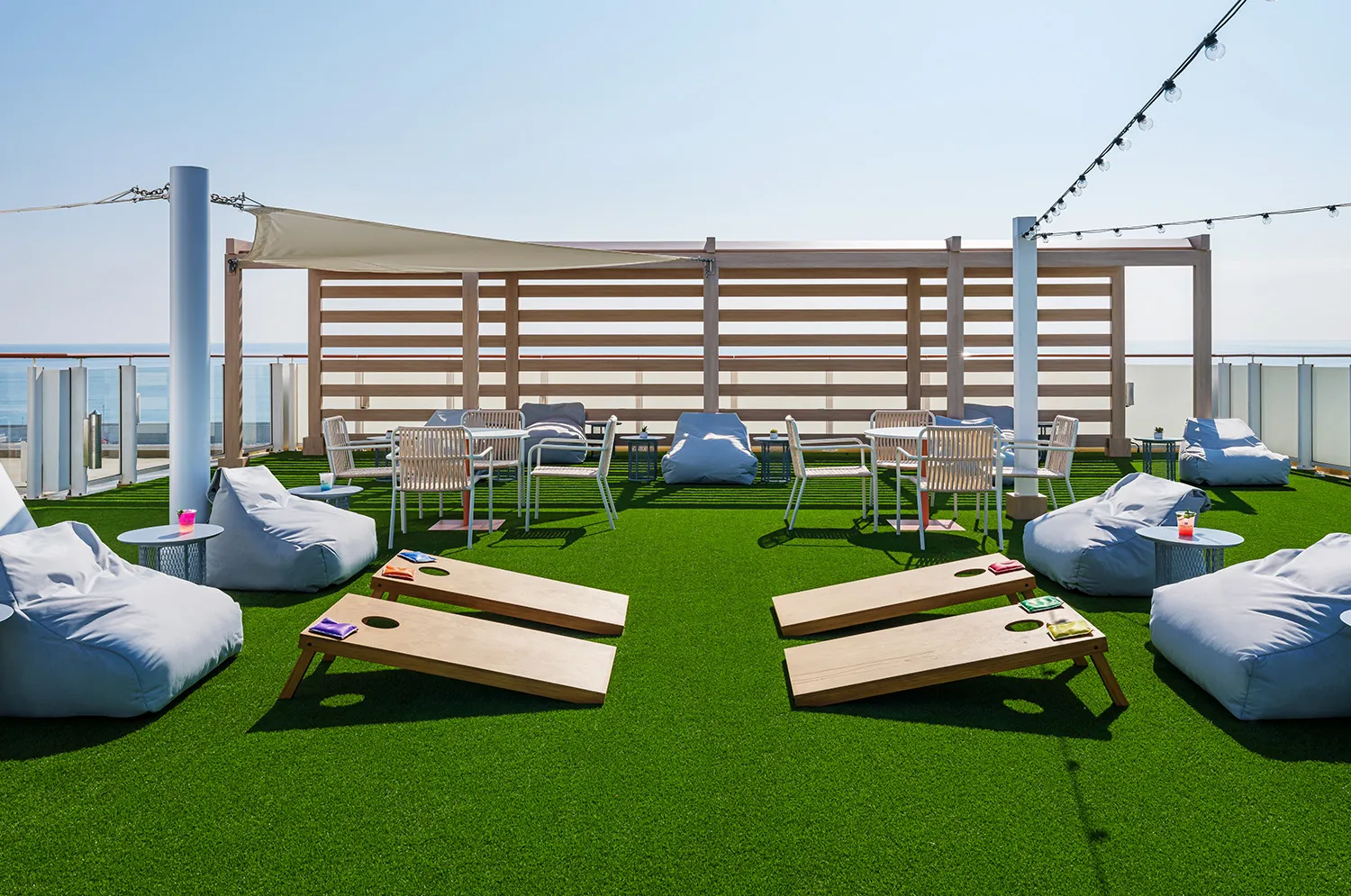 and Norwegian Breakaway Horizon Park