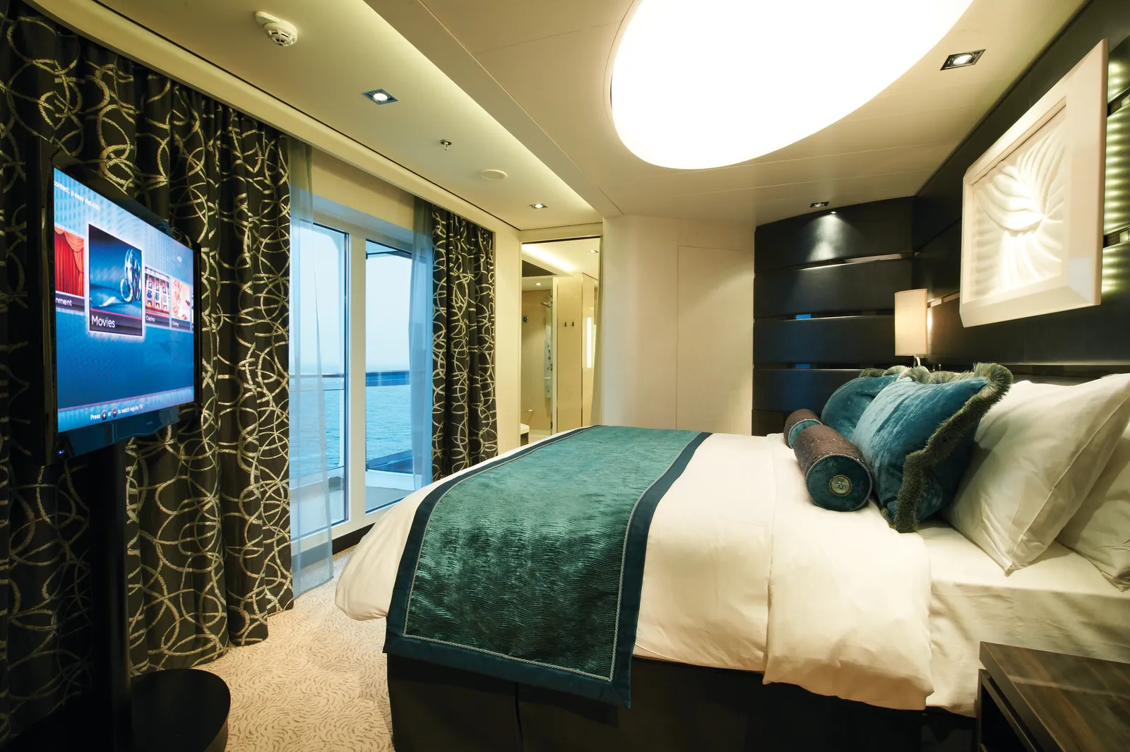 The Haven Deluxe Owner's Suite with Large Balcony