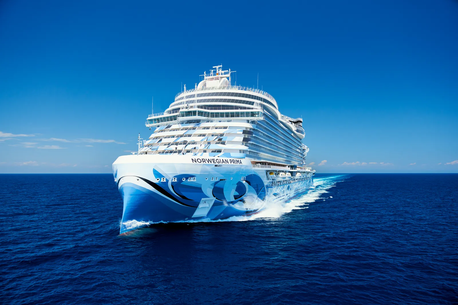 Norwegian Prima, Exterior
