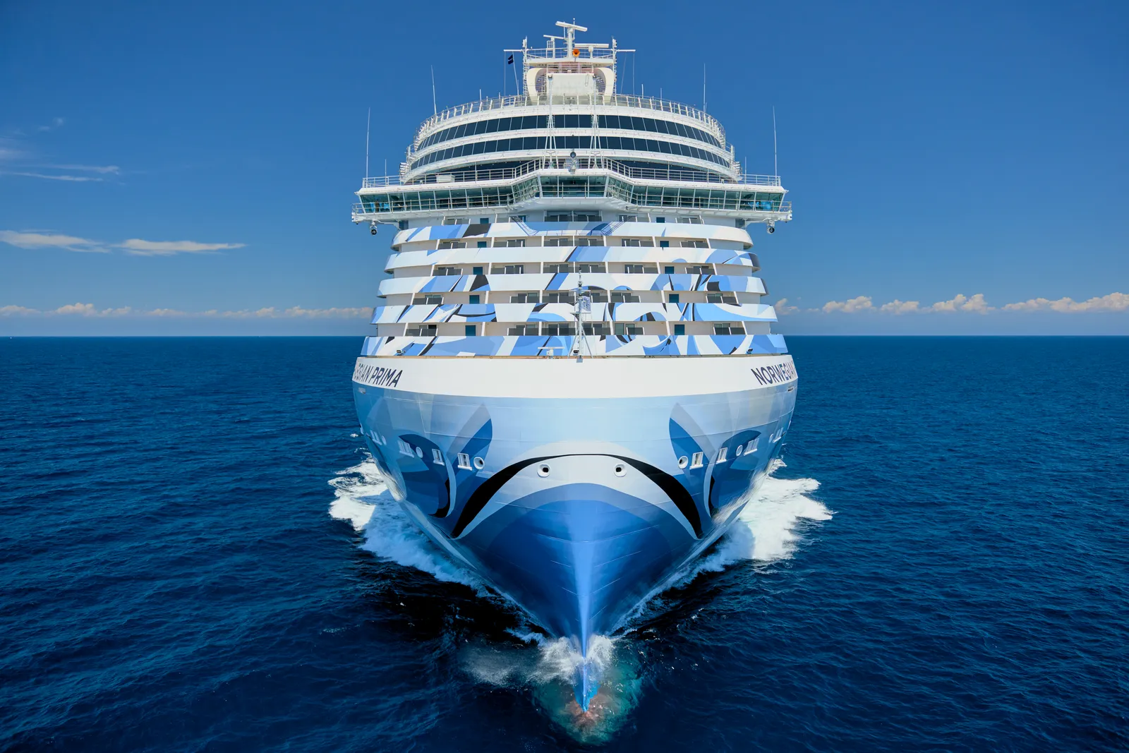 Norwegian Prima, Exterior-Forward
