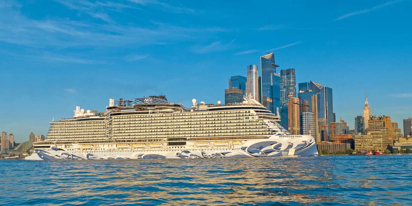 Sails from NYC (1)
