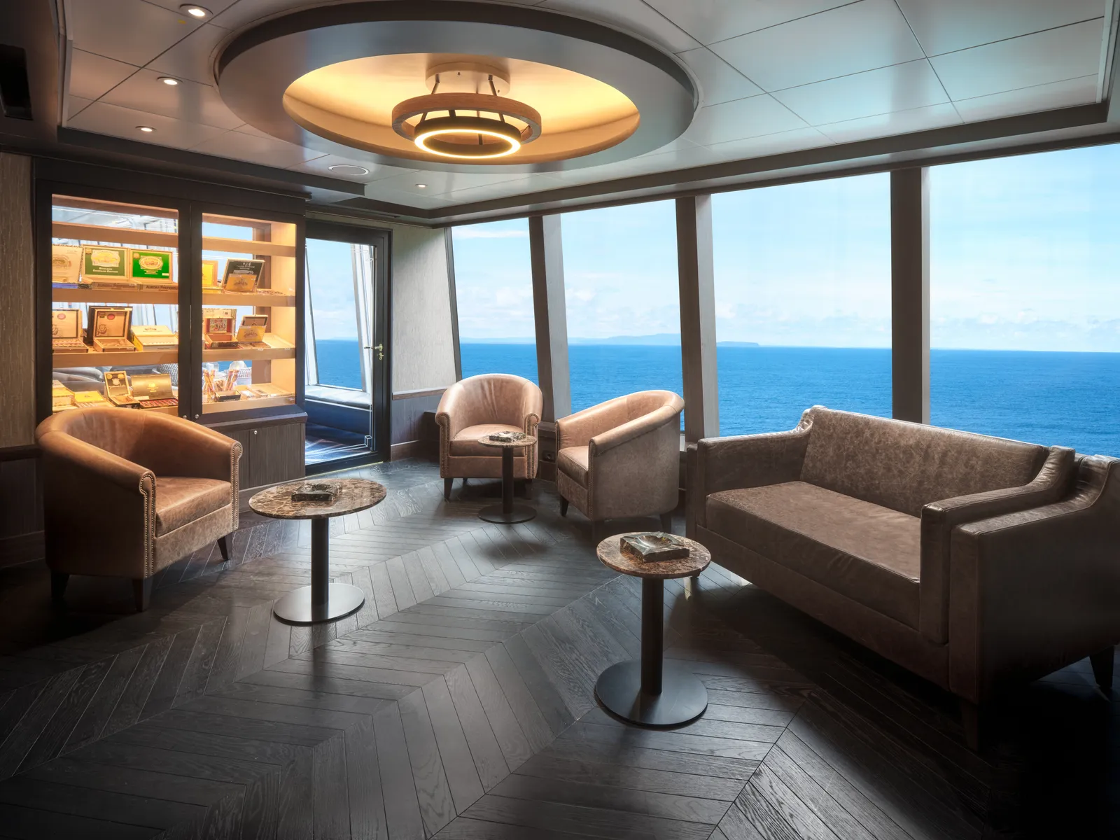 Humidor Cigar Lounge