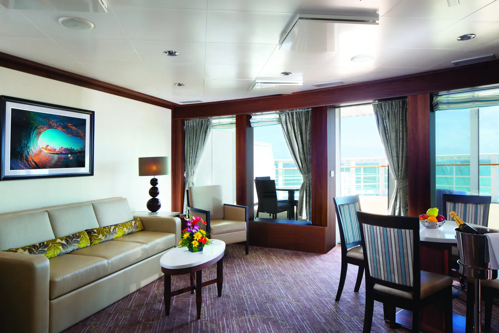 Pride of America - Owner's Suite With Large Balcony - Living Room