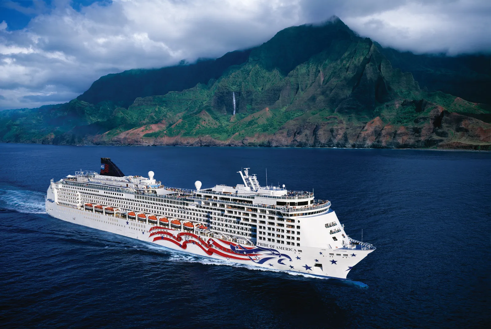 Pride of America - Hawaii Coastline